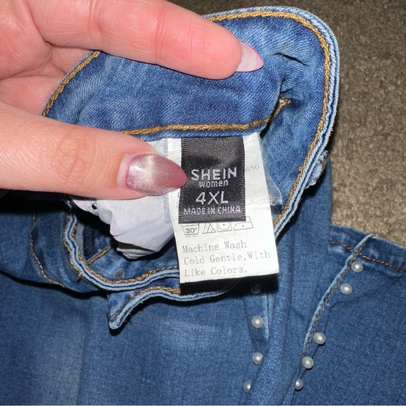 Bell bottom jeans with pearl trim plus size - Picture 3 of 3